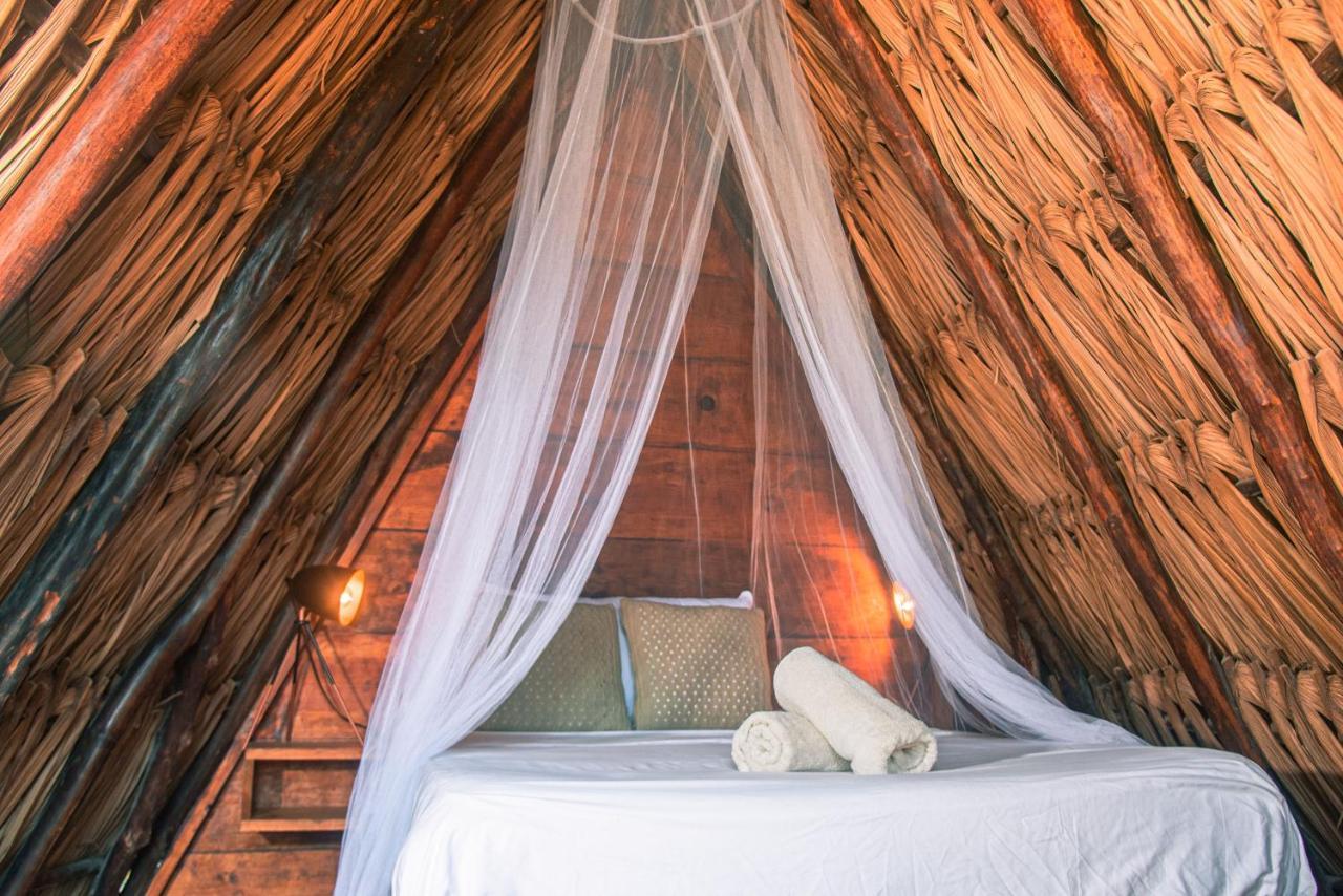 Mapache Hostel & Camping Isla Holbox Buitenkant foto