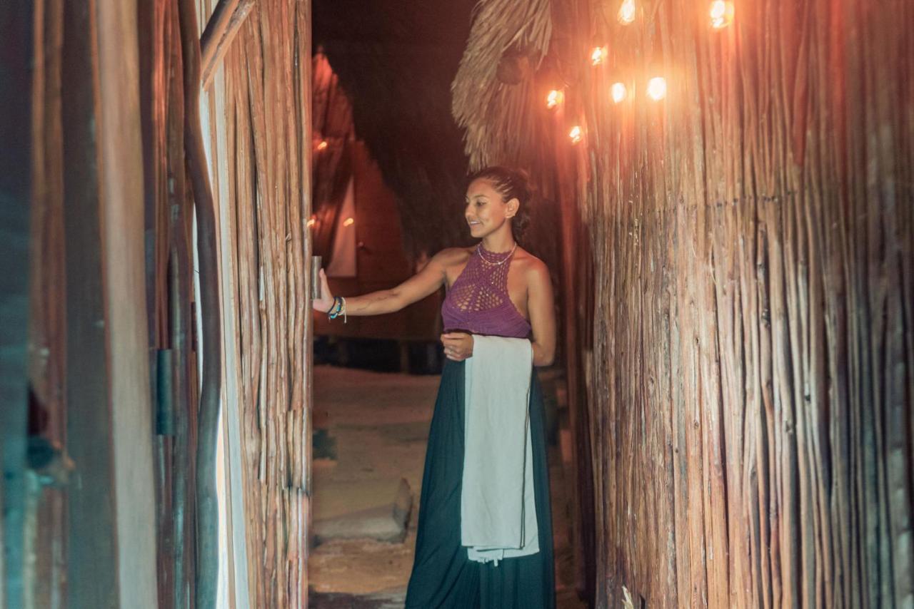 Mapache Hostel & Camping Isla Holbox Buitenkant foto