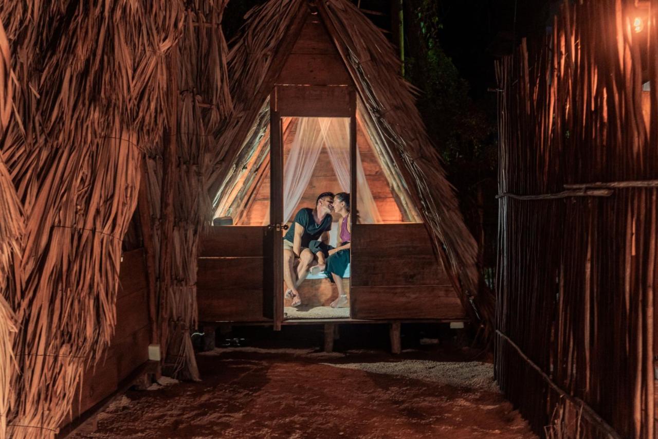 Mapache Hostel & Camping Isla Holbox Buitenkant foto
