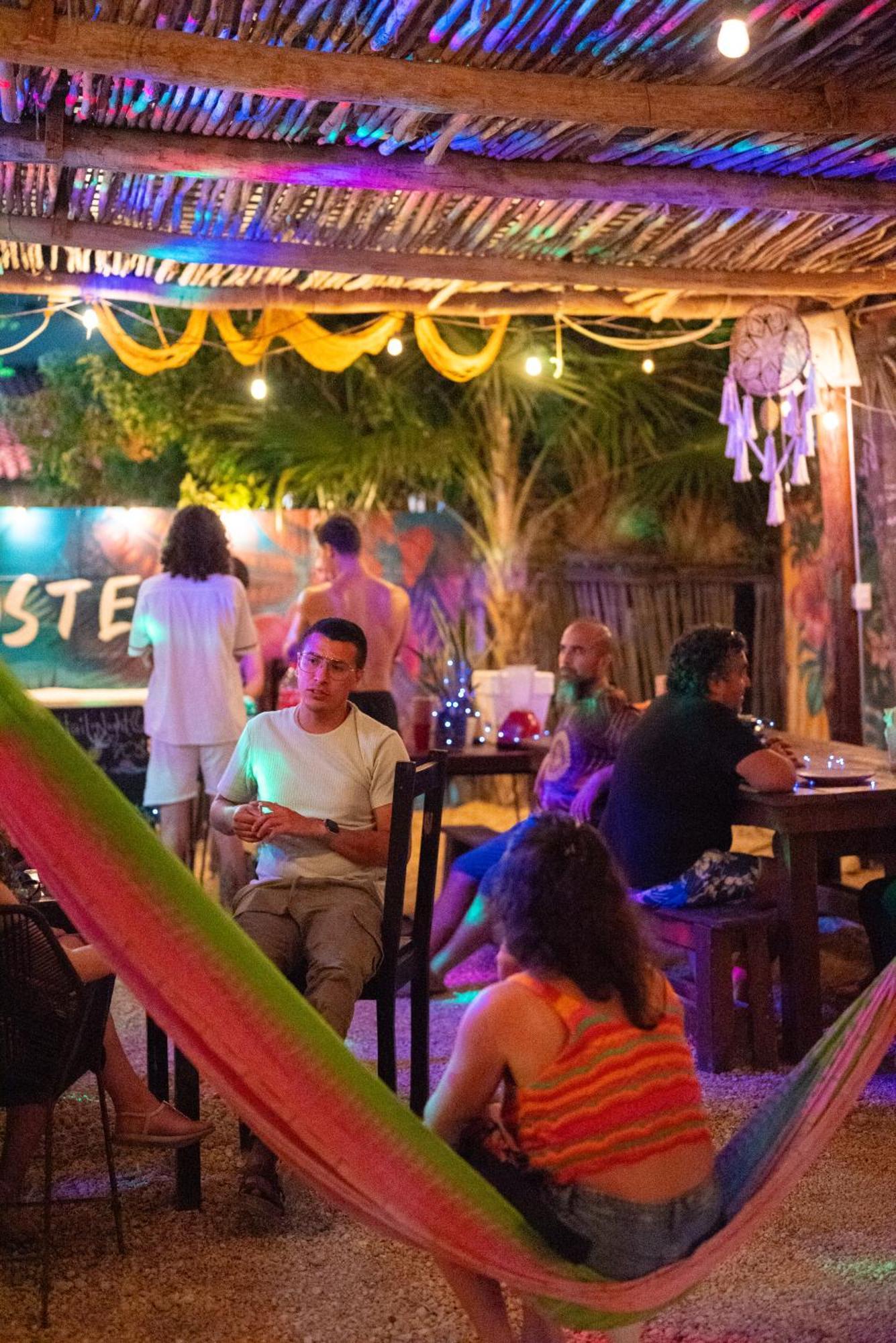 Mapache Hostel & Camping Isla Holbox Buitenkant foto