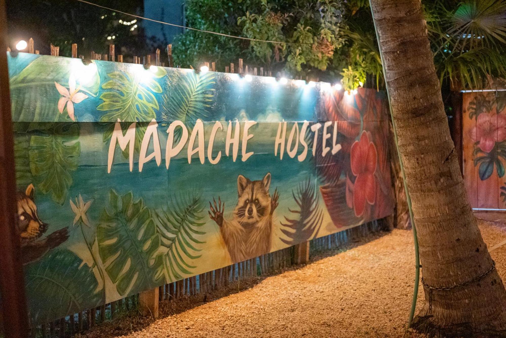 Mapache Hostel & Camping Isla Holbox Buitenkant foto