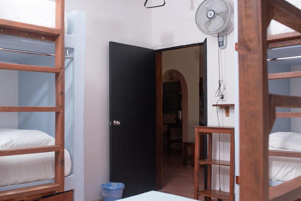 Mapache Hostel & Camping Isla Holbox Buitenkant foto