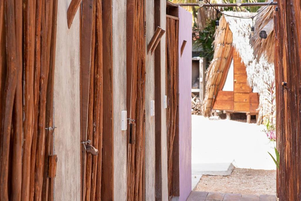Mapache Hostel & Camping Isla Holbox Buitenkant foto