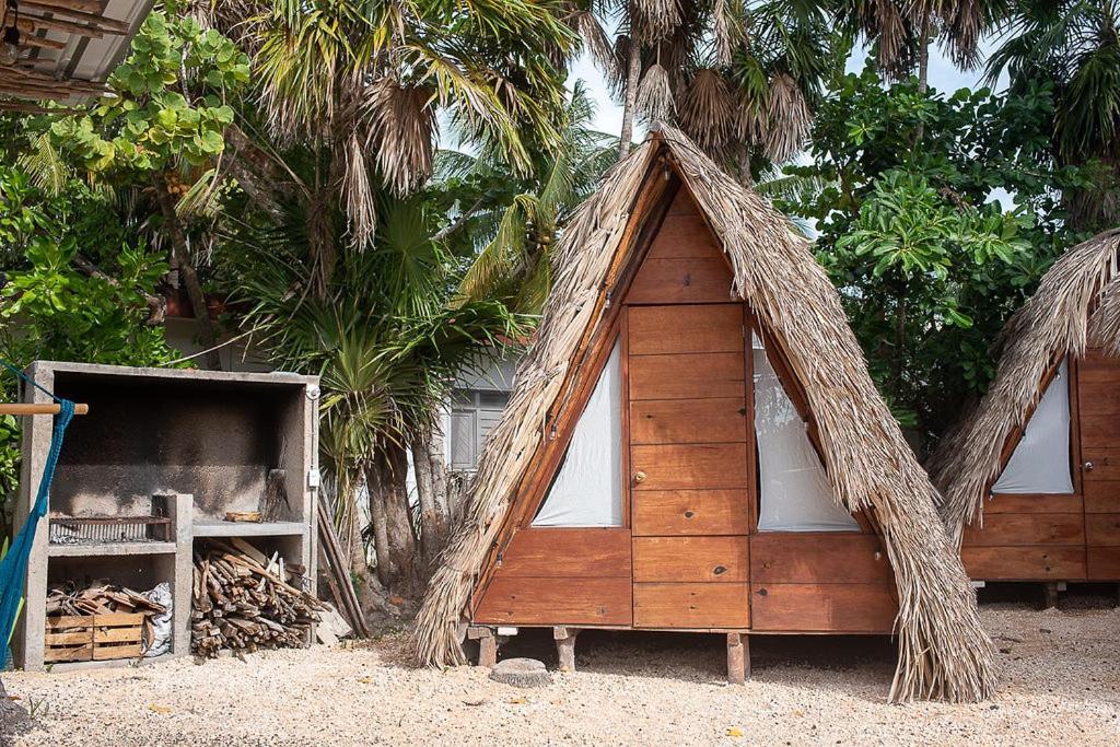 Mapache Hostel & Camping Isla Holbox Buitenkant foto